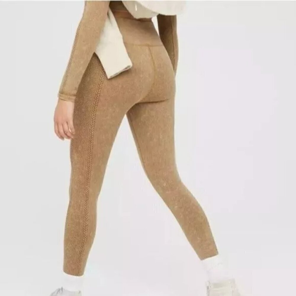 NWOT Aerie Offline Big Chill Seamless 7/8 Braided Leggings - Picture 2 of 6